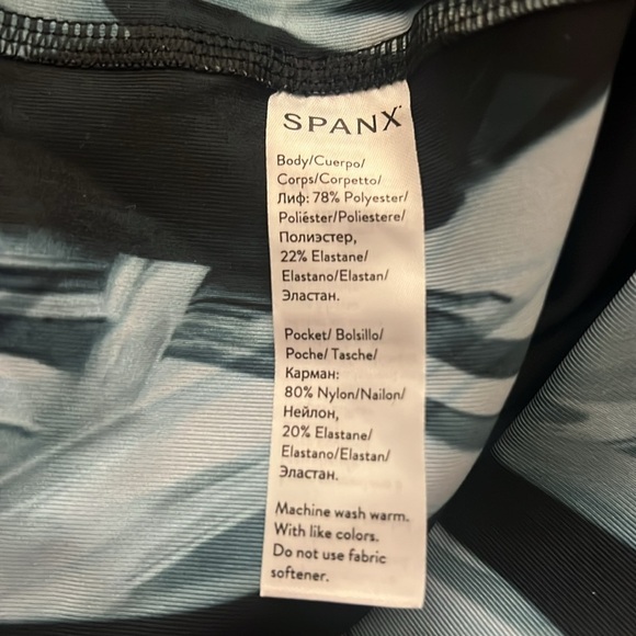 NWT Spanx Booty Boost 7/8 Leggings Marbled Blue - Picture 8 of 8